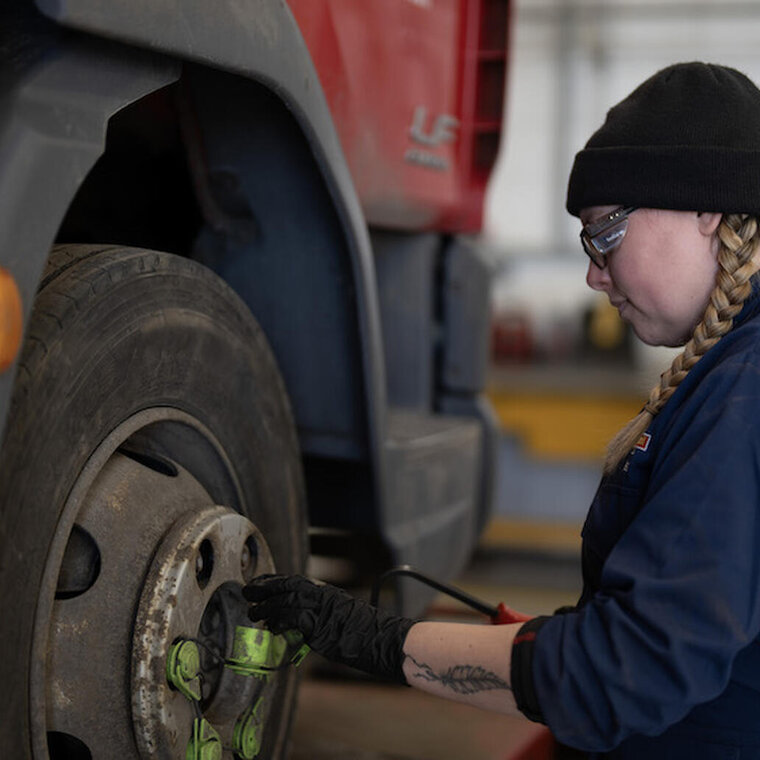 Remit Training - Level 2 Bus, Coach & HGV Service and Maintenance Technician